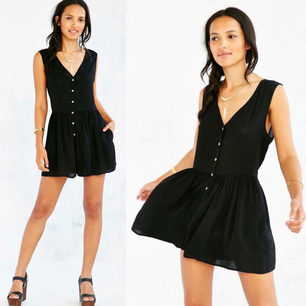 ECOTE Urban Outfitters Drapey Carlin Romper size small